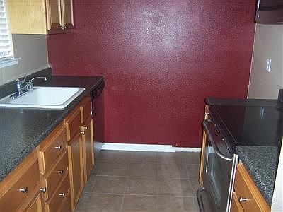 3rd image of 2013 Benita Dr Unit 4