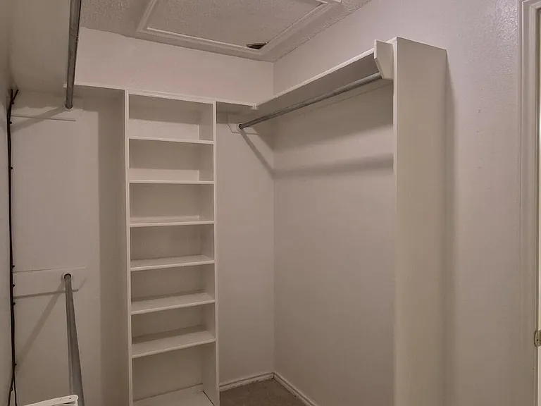 5704 York Ave — Photo 22