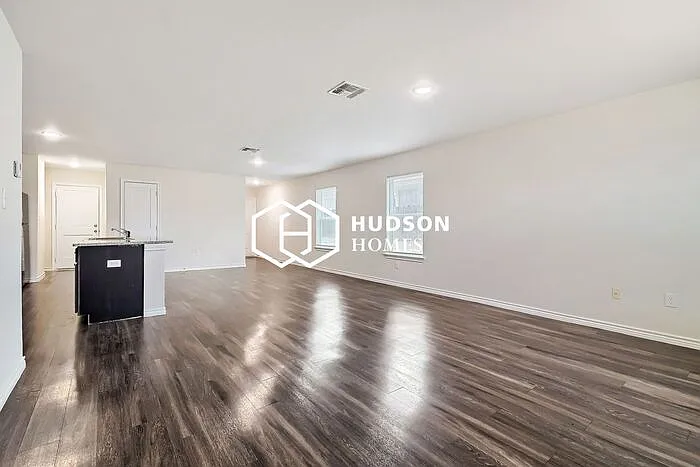 7758 Florence Dr — Photo 4