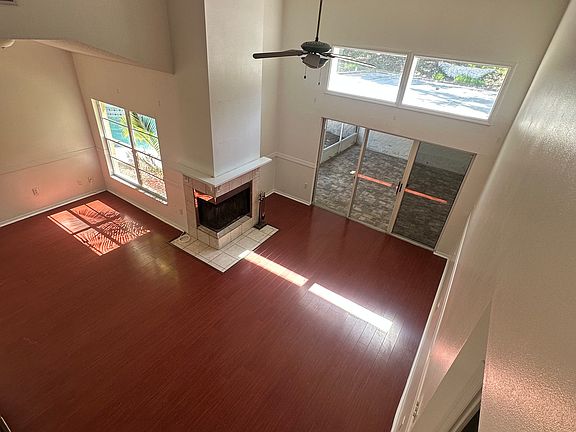 2nd image of 913 Red Dandy Dr