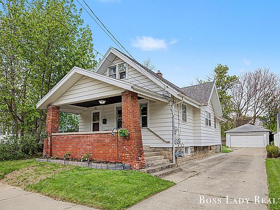 2nd image of 1365 Penn Ave NE