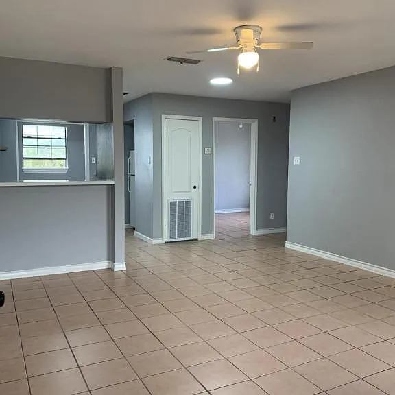 3118 Chacota St — Photo 2