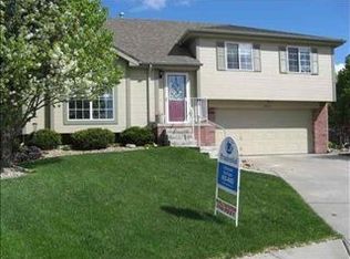 17609 H Cir, Omaha, NE 68135