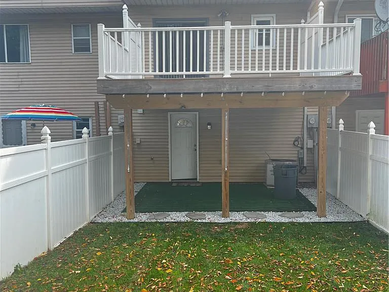 3113 Lucas Dr — Photo 16