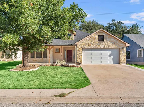 206 Cailin Ct, Burnet, TX 78611