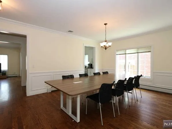 1513 13th Street image 3 of 26