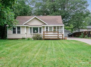 17479 Ridge Ave, Spring Lake, MI 49456