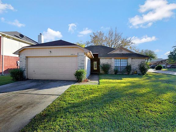 2nd image of 5631 Woodland Glade Dr