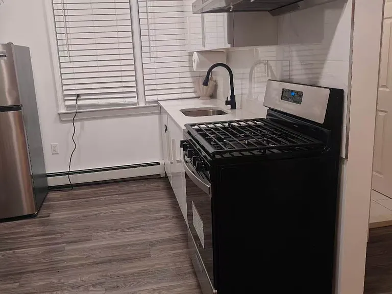 375 Ross Ave #2 — Photo 7
