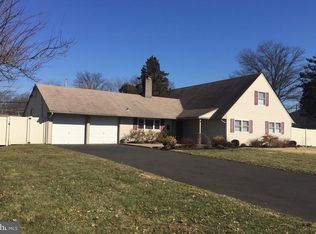 48 Fruitree Rd, Levittown, PA 19056