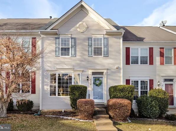 9438 Black Hawk Ct, Manassas Park, VA 20111