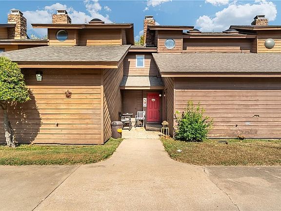 2nd image of 13914 Turnberry Ln