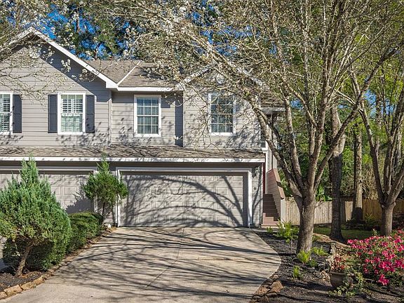 Located on the cul-de-sac with great curb appeal, this two car garage and wide driveway make the perfect location.