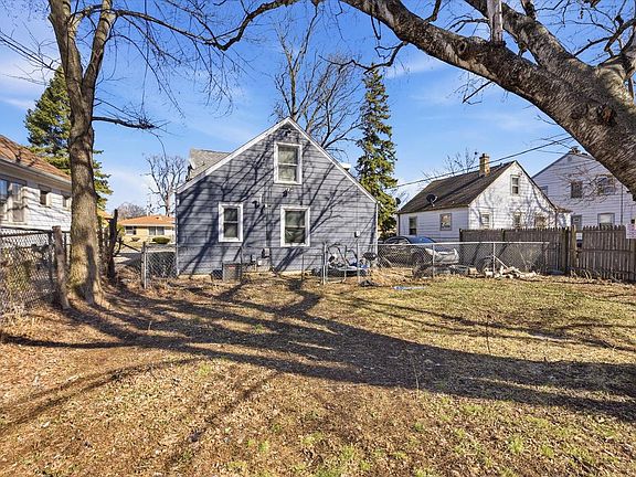 3rd image of 4629 North 49th STREET