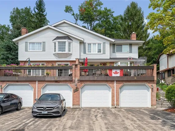 220 Kingswood Dr #7, Kitchener, ON N2E 2K2