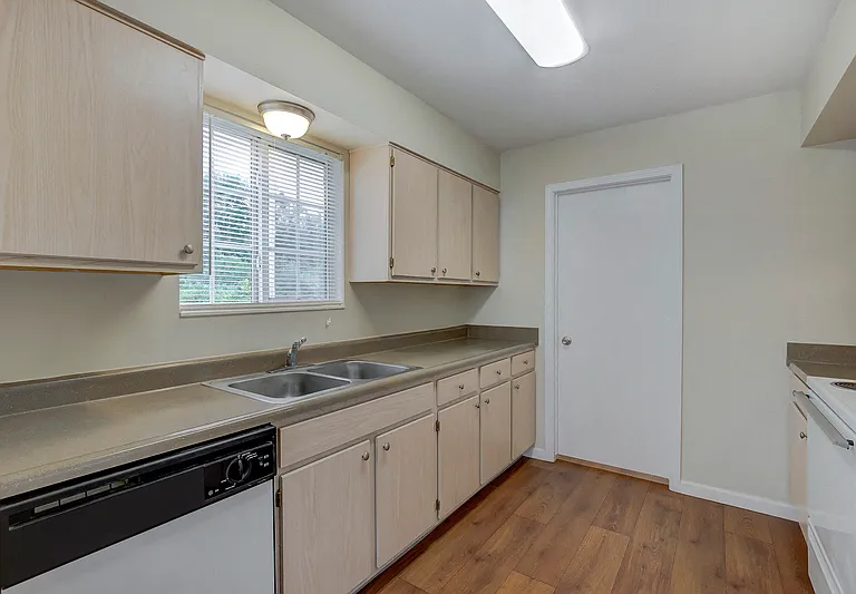 Prinwood Place — Photo 4
