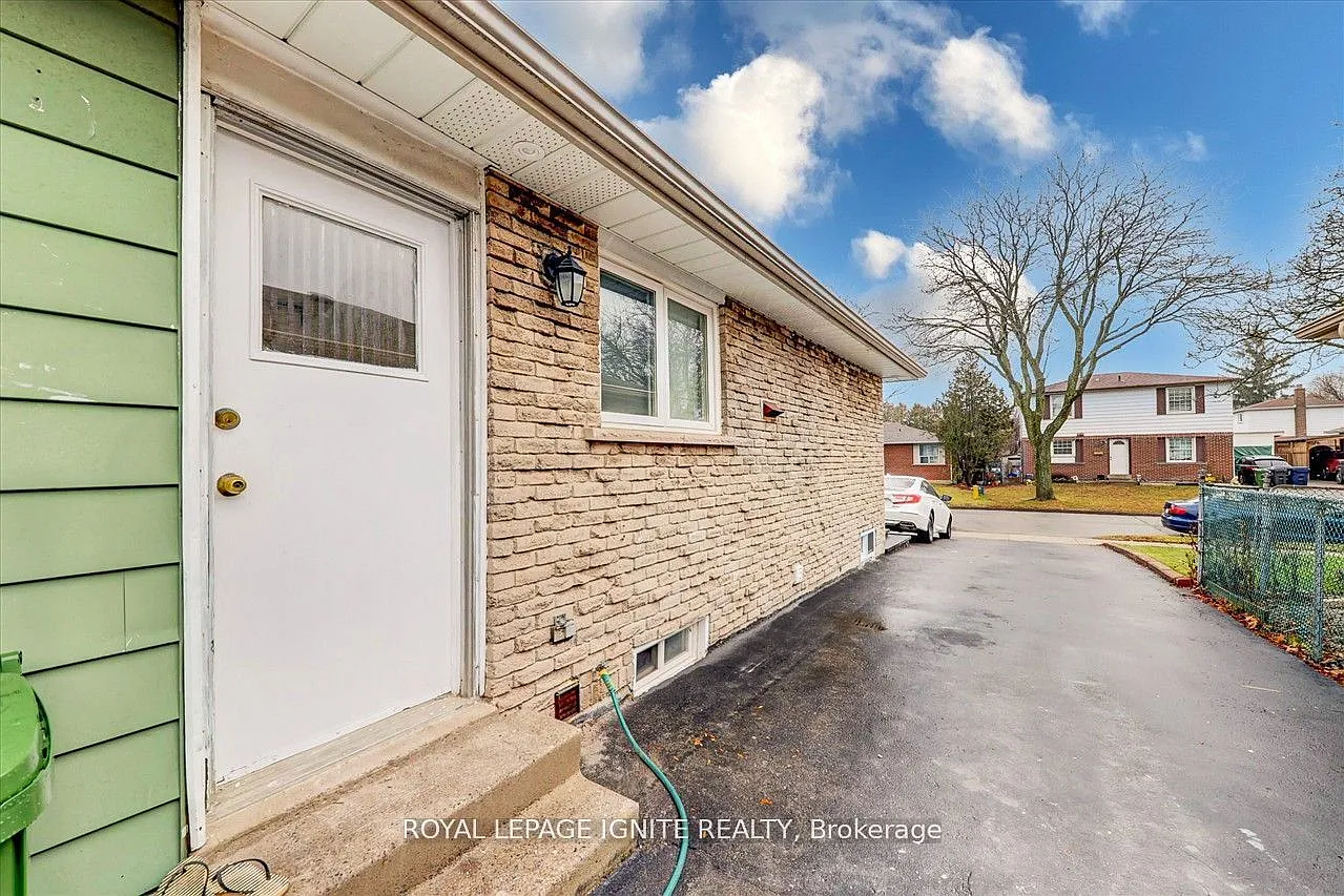 2 bed, $1,700 — Photo 3