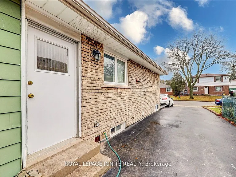 38 Loradeen Cres #BASEMENT — Photo 3