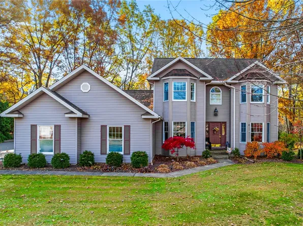 10 Stoney Brook Blvd, Greenville, PA 16125