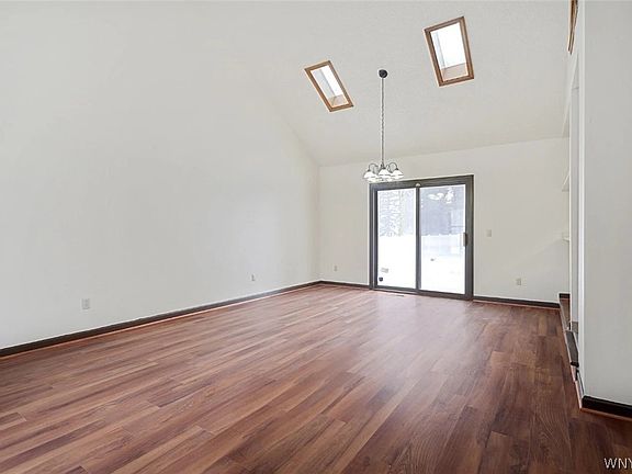 5th image of 383 S Ellicott Creek Rd