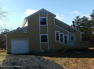 1987 Glacier Ln, Blakeslee, PA 18610