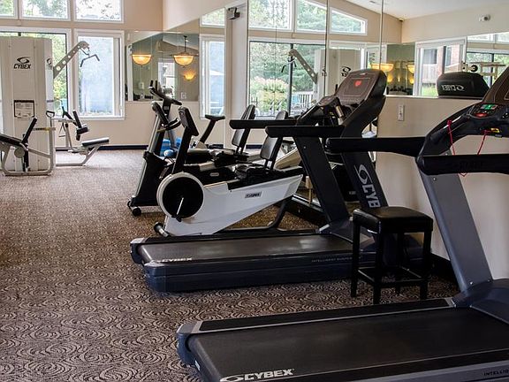 3rd image of 45600 Oak Hill Blvd #586