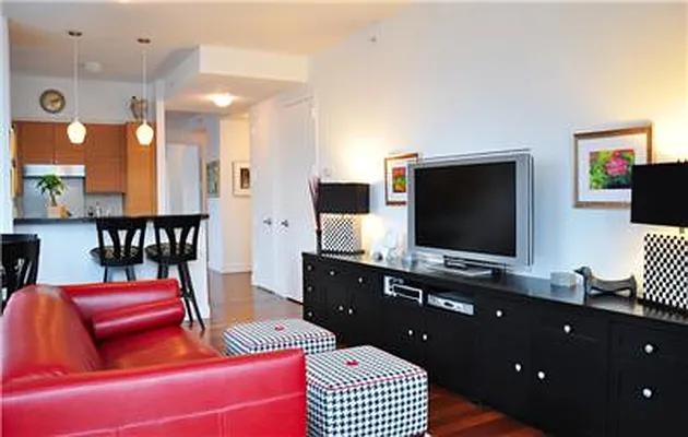 Sold by (Legacy) Elegran | media 11