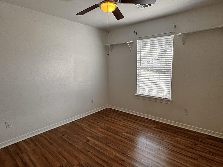 659 Frances Dr — Photo 13