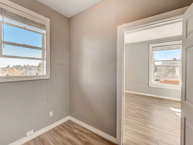 Madison View Apartments — Photo 32