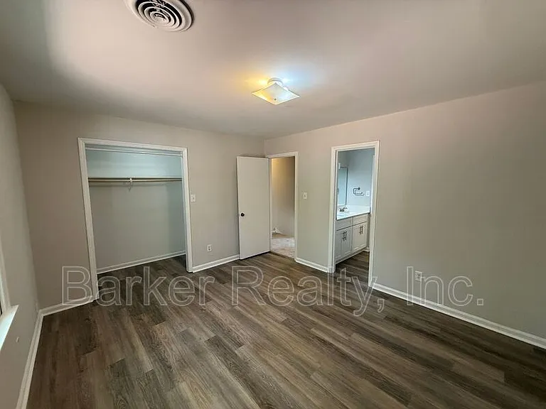 101 Greengate Ct — Photo 8
