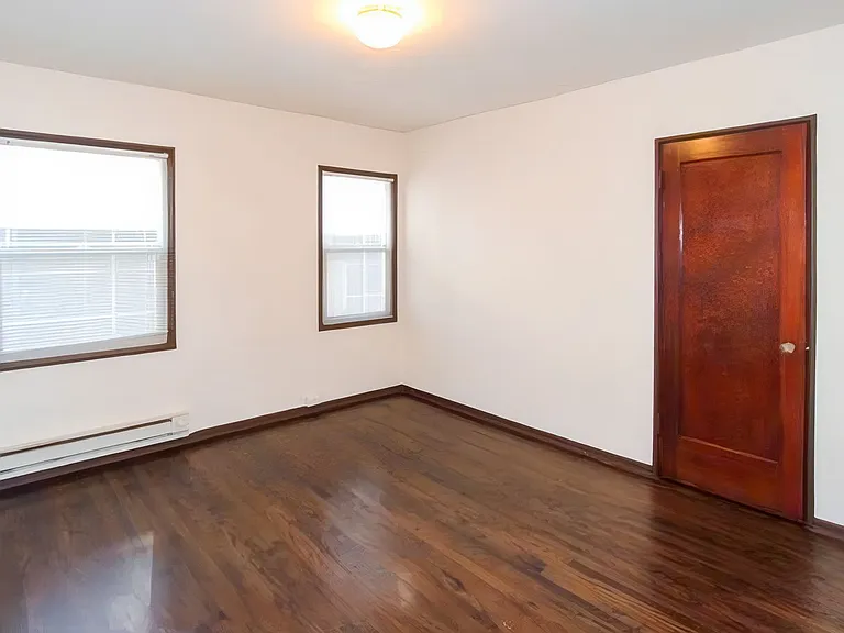 Preston Apartments — Photo 37