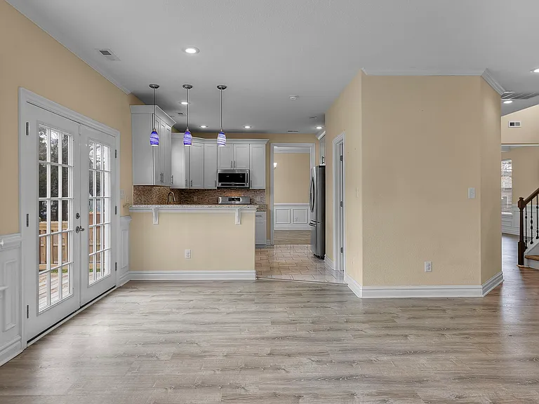 710 Beach Rd — Photo 28