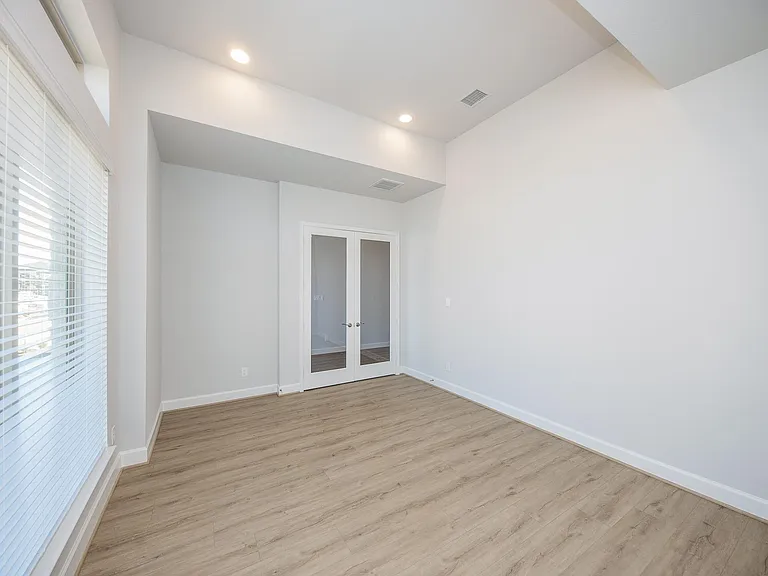29819 Breezy Pines Loop — Photo 8