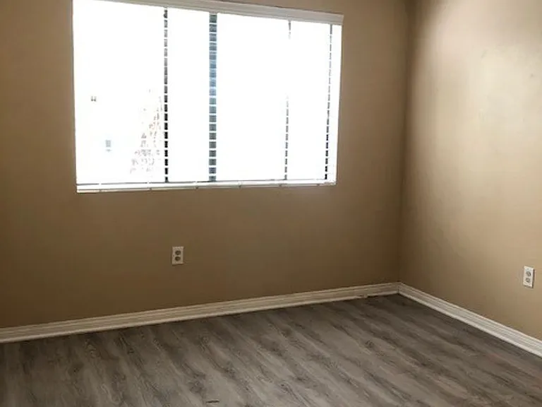 17200 Newhope St #224 — Photo 13