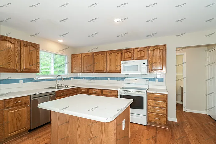 1737 Western Pines Ct — Photo 6