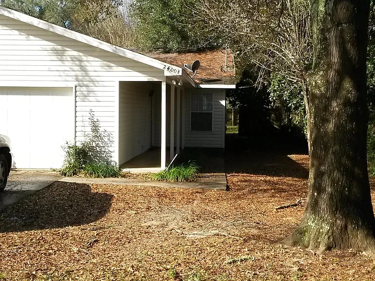 2400B Barcelona Ct — Photo 11