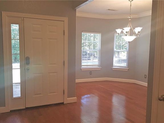 4th image of 1 Fordham Ln