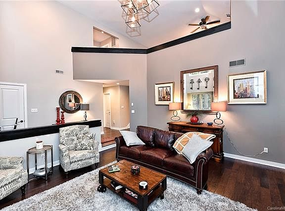 3rd image of 6433 Brookbury Ct