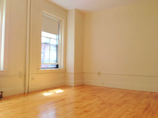 9-17 Warren St #1 — Photo 5