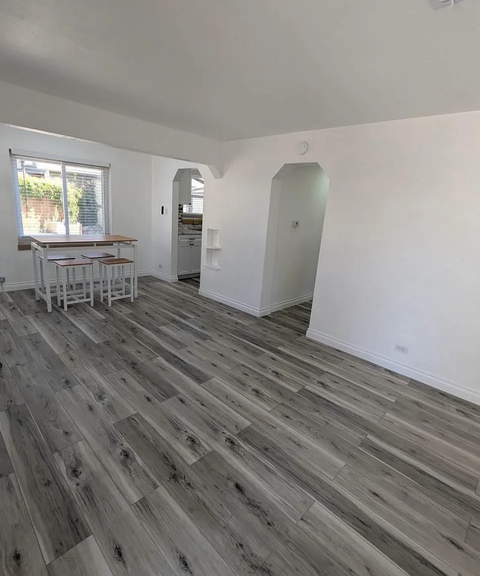 2 bed, 800 sqft, $1,995 — Photo 3