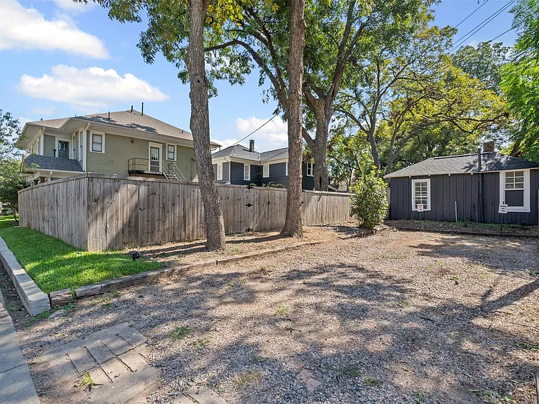 301 S Edgefield Ave — Photo 32