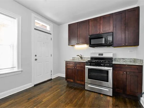 2905 W 66th St #2, Chicago, IL 60629