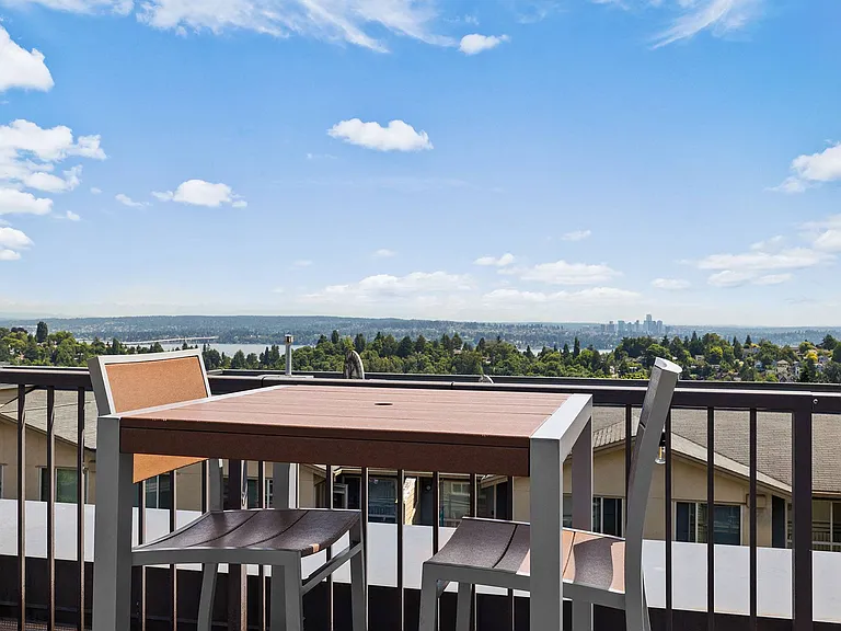 Summit at Madison Park — Photo 8