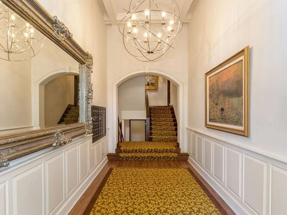 The Carlyle of Queen Anne