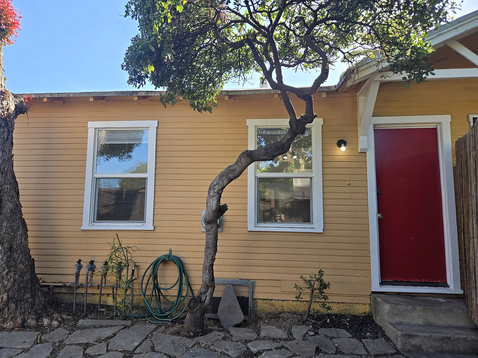 719 5th Ave — Photo 3