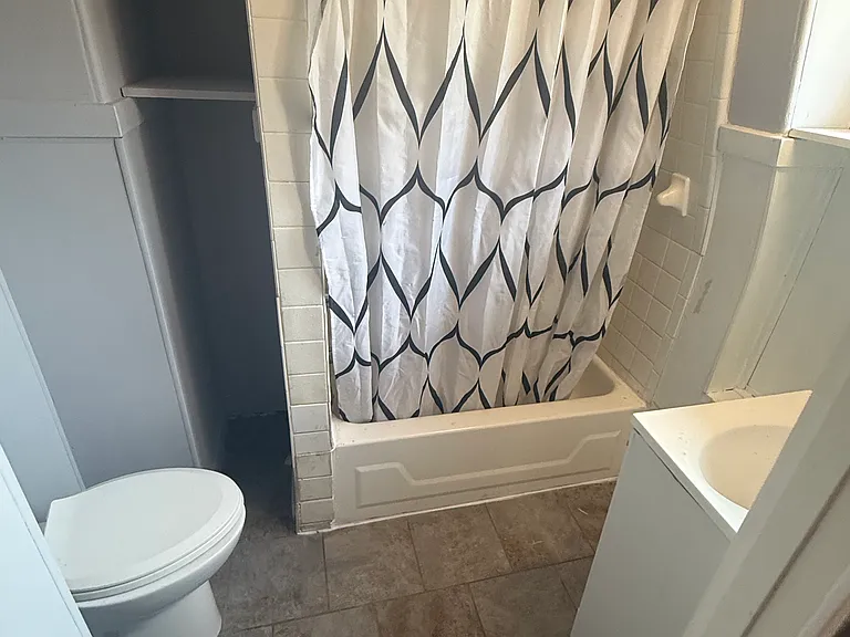 555 Essex St #5 — Photo 6