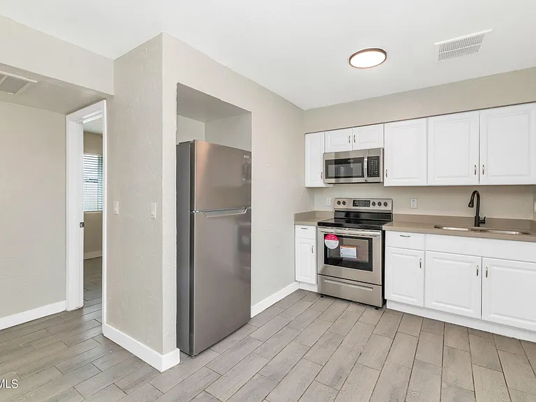 1459 E Taylor St #2 — Photo 3