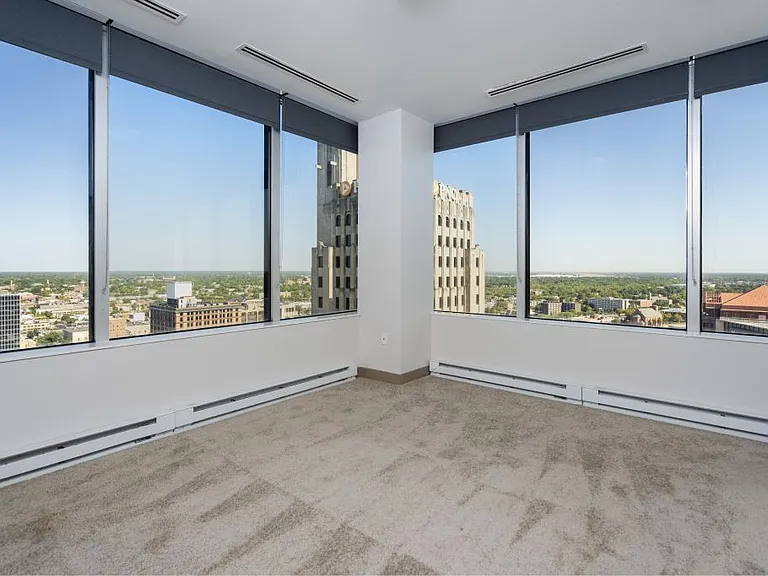 Tower on the Maumee and Ferrara Flats — Photo 10