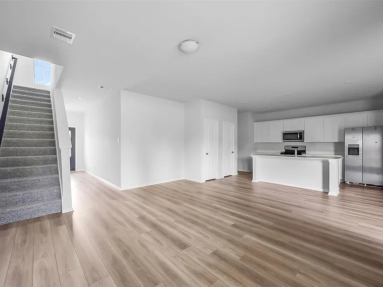 1120 Novelle Bend Dr — Photo 5