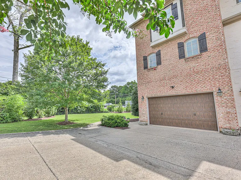4100A Oriole Pl — Photo 2